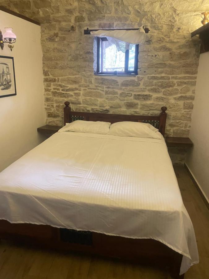 Konaku Guest House Gjirokastër Eksteriør bilde