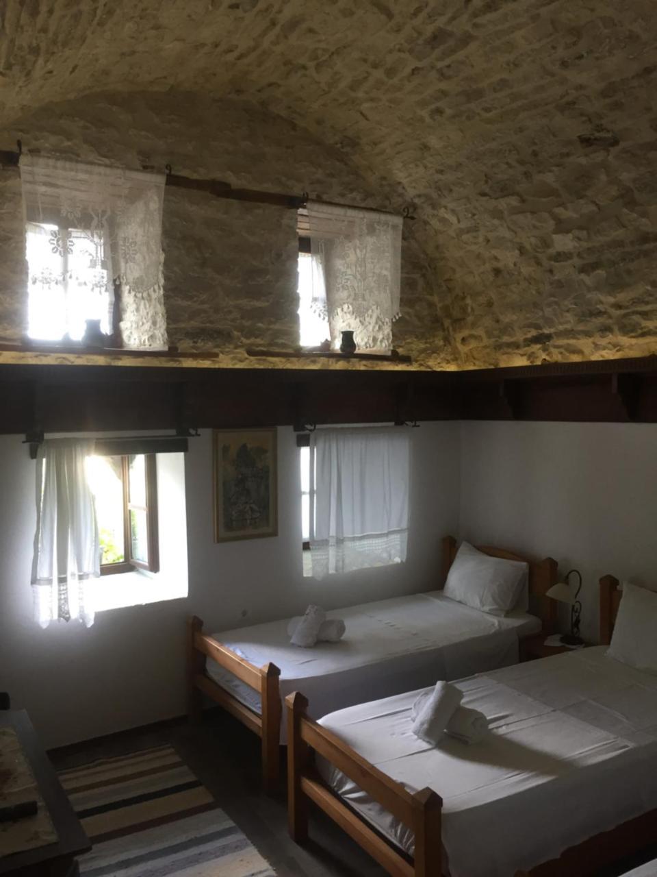 Konaku Guest House Gjirokastër Eksteriør bilde