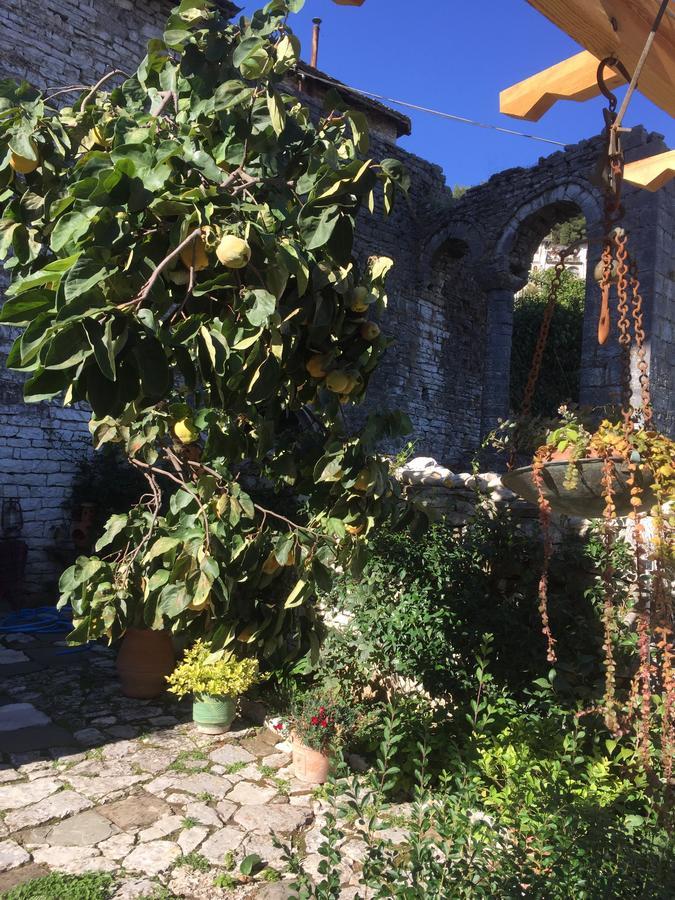Konaku Guest House Gjirokastër Eksteriør bilde