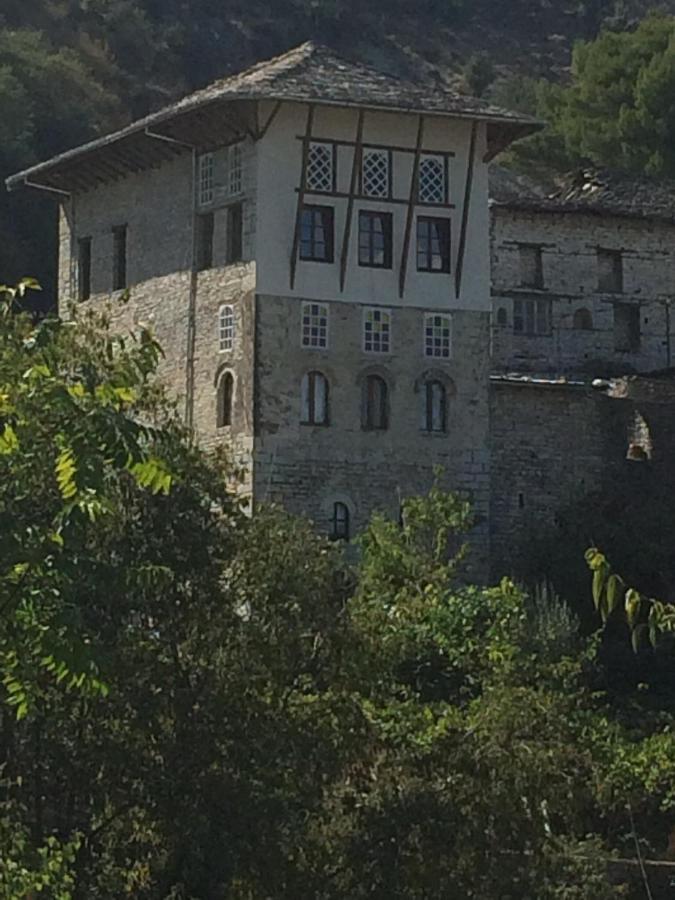 Konaku Guest House Gjirokastër Eksteriør bilde